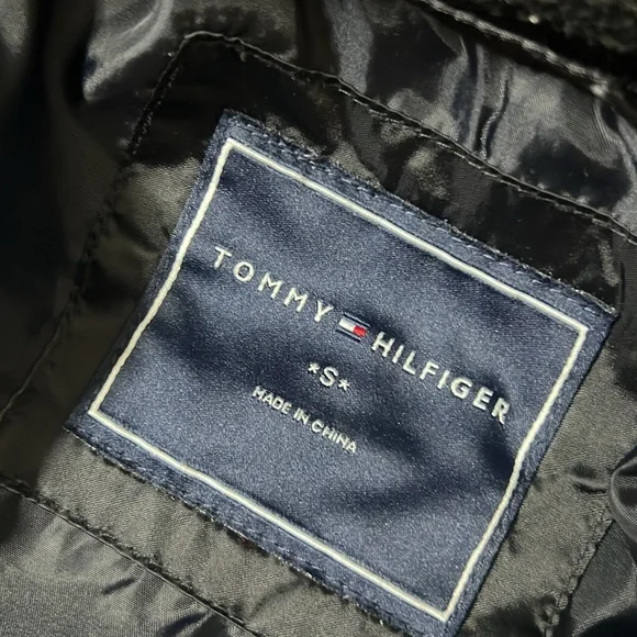 Black Puffer Girl Winter Jacket - Picture 11 of 12